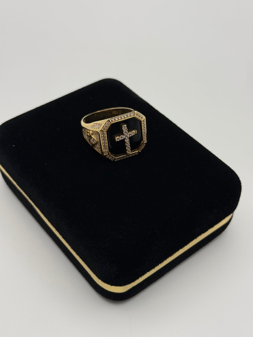 18K Gold Religious Ring with White Zirconia – 9.82 g