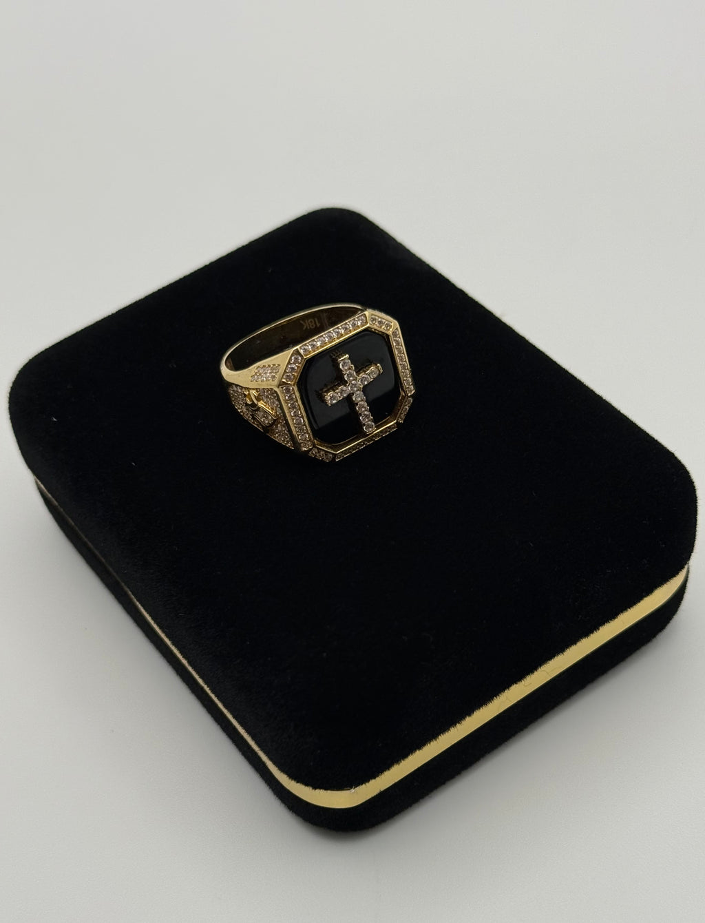 18K Gold Religious Ring with White Zirconia – 9.82 g