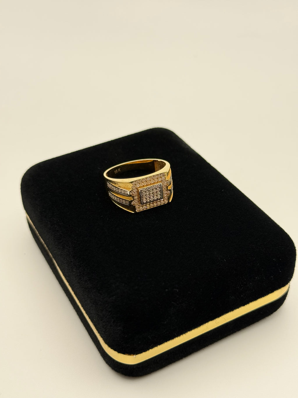 18K Gold Ring with White Zirconia – 5.80g