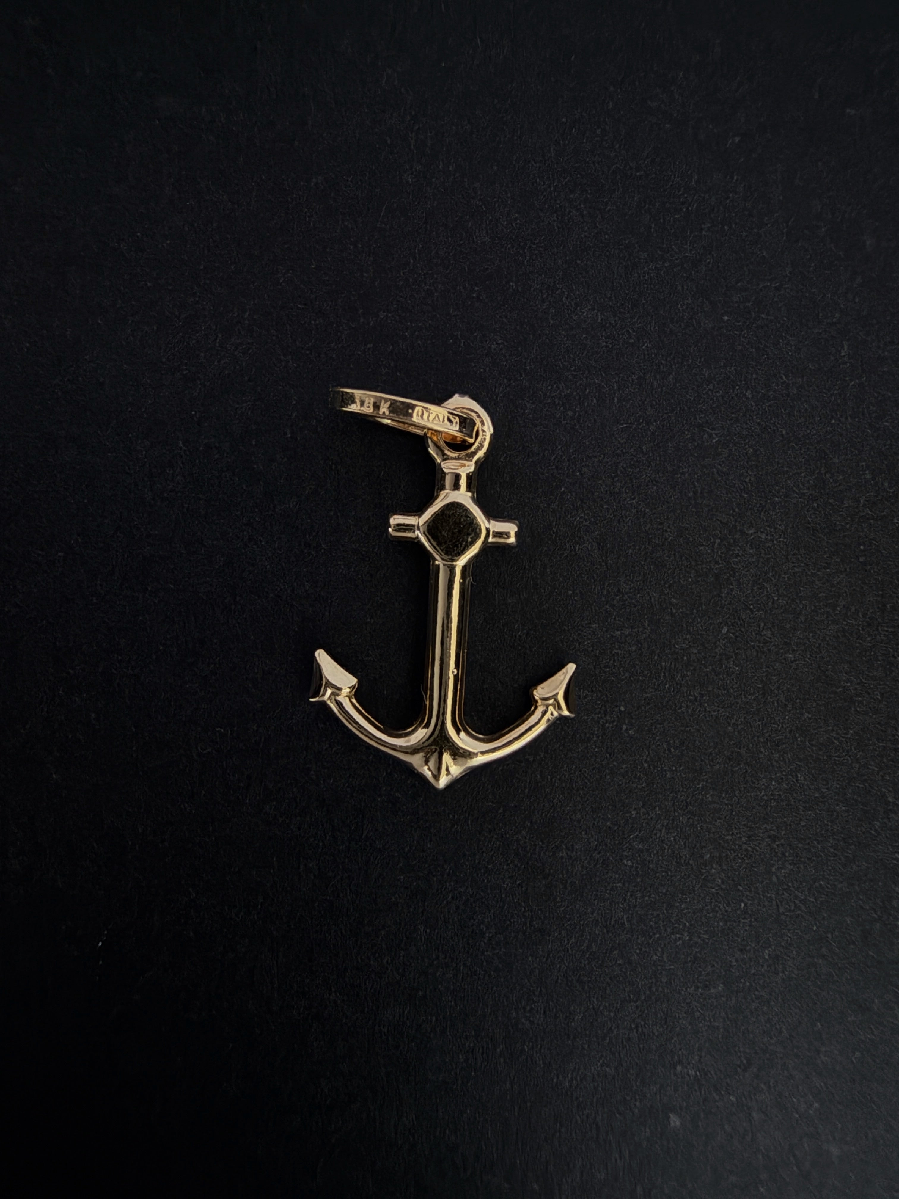 Dije Ancla Oro 18K Italiano 0.80 g