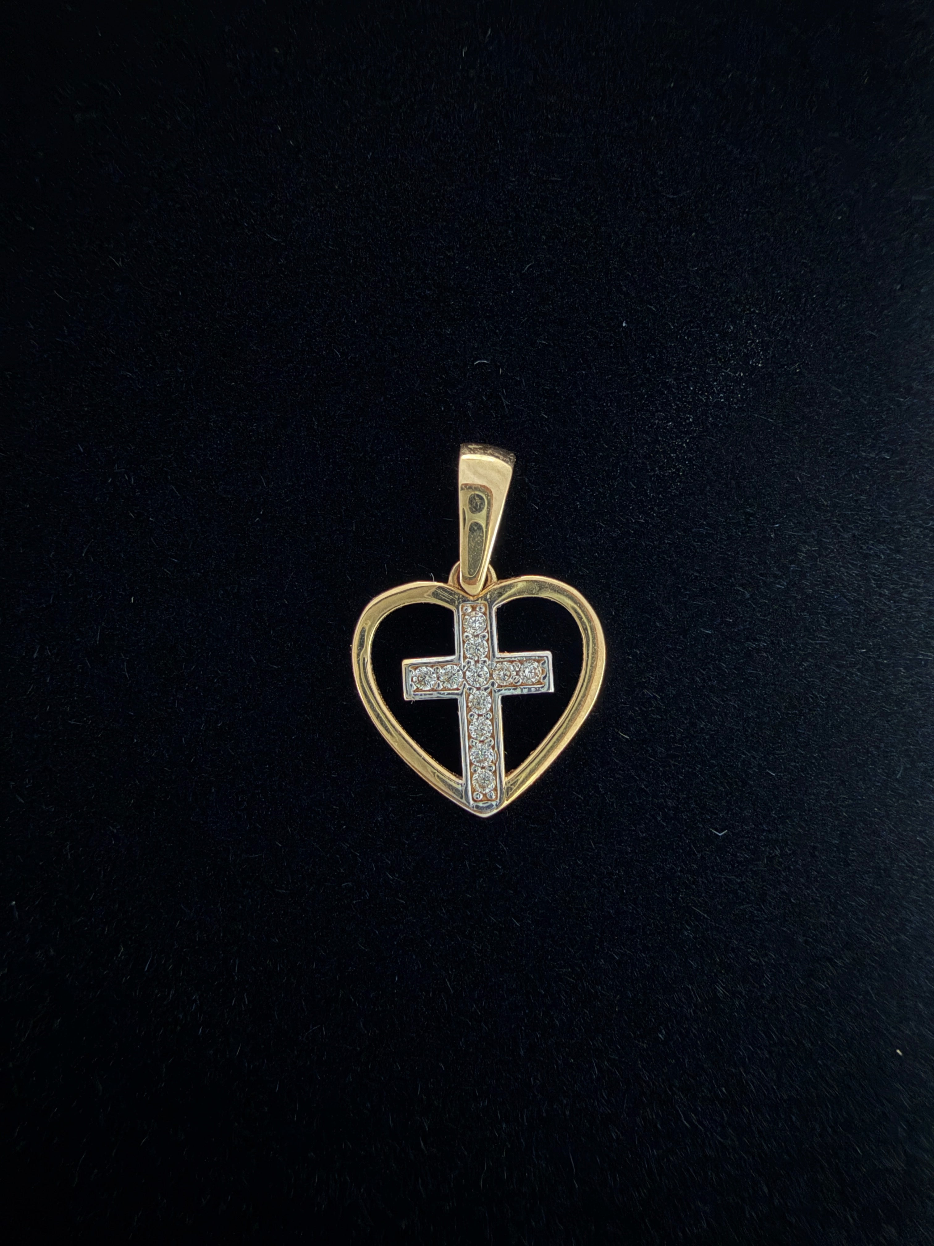 Dije Corazon Cruz Zirconias Blancas Oro 18K Italiano 0.78 g