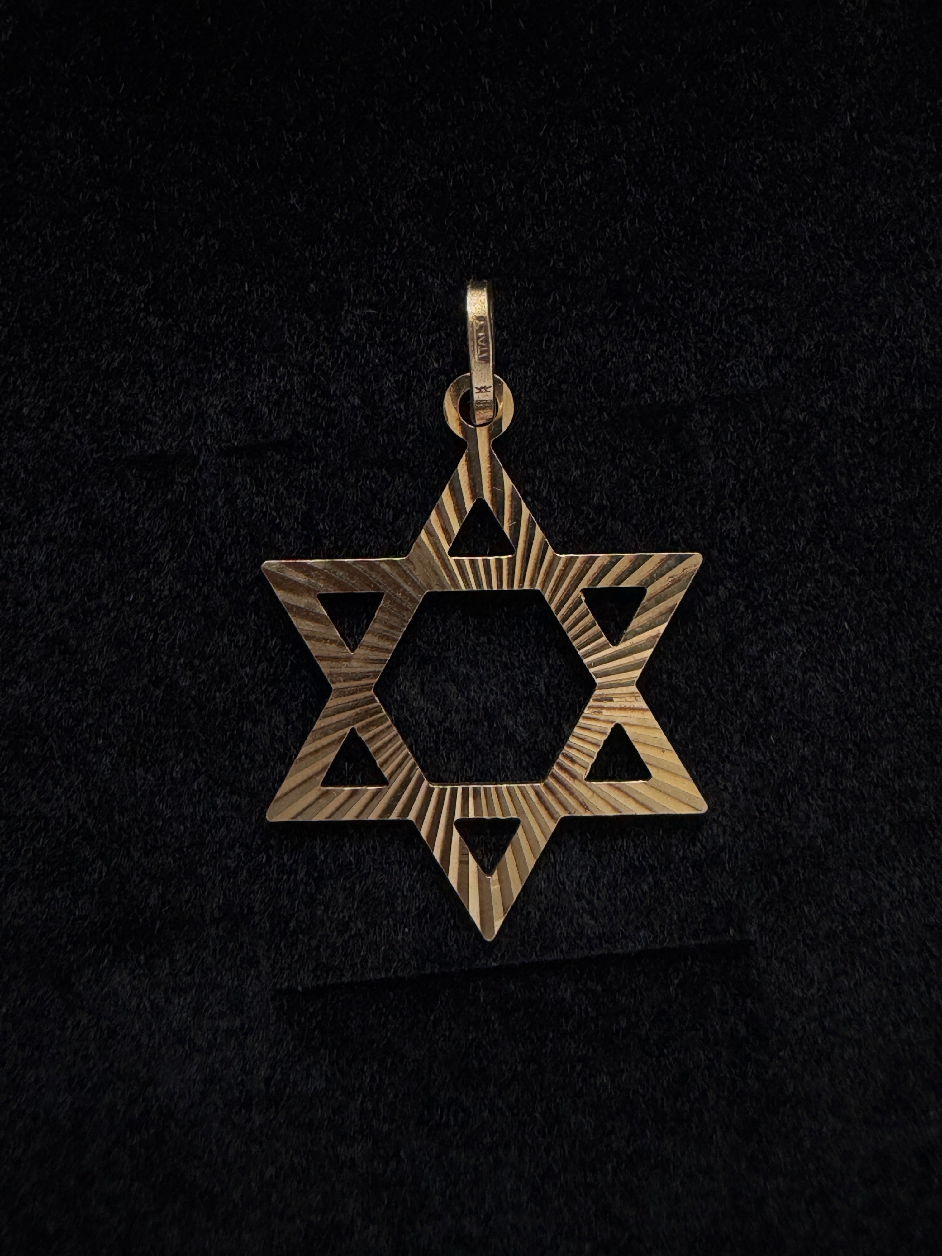 Dije Estrella de David Oro 18K Italiano
