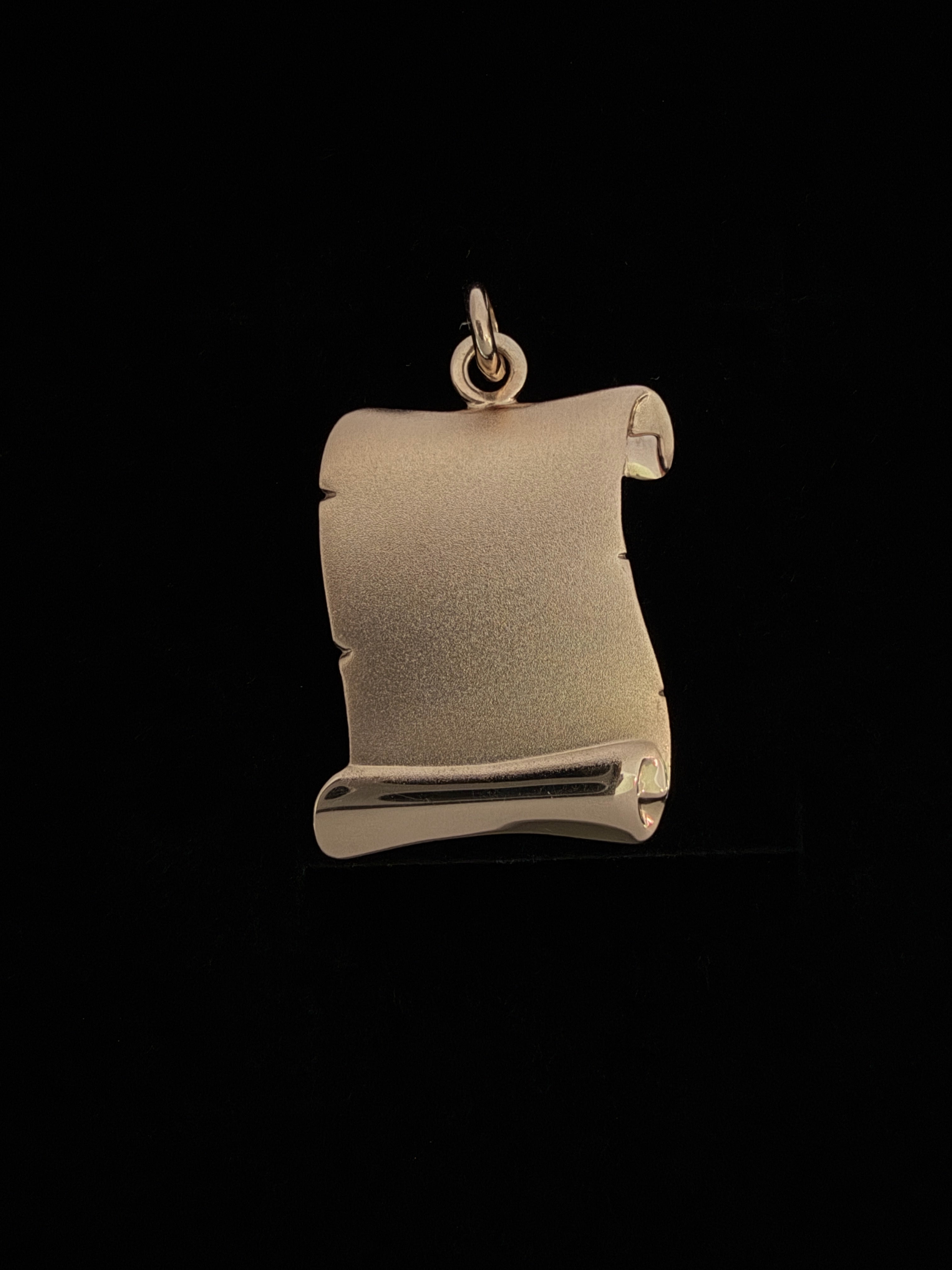 Dije Pergamino Oro 18K Italiano