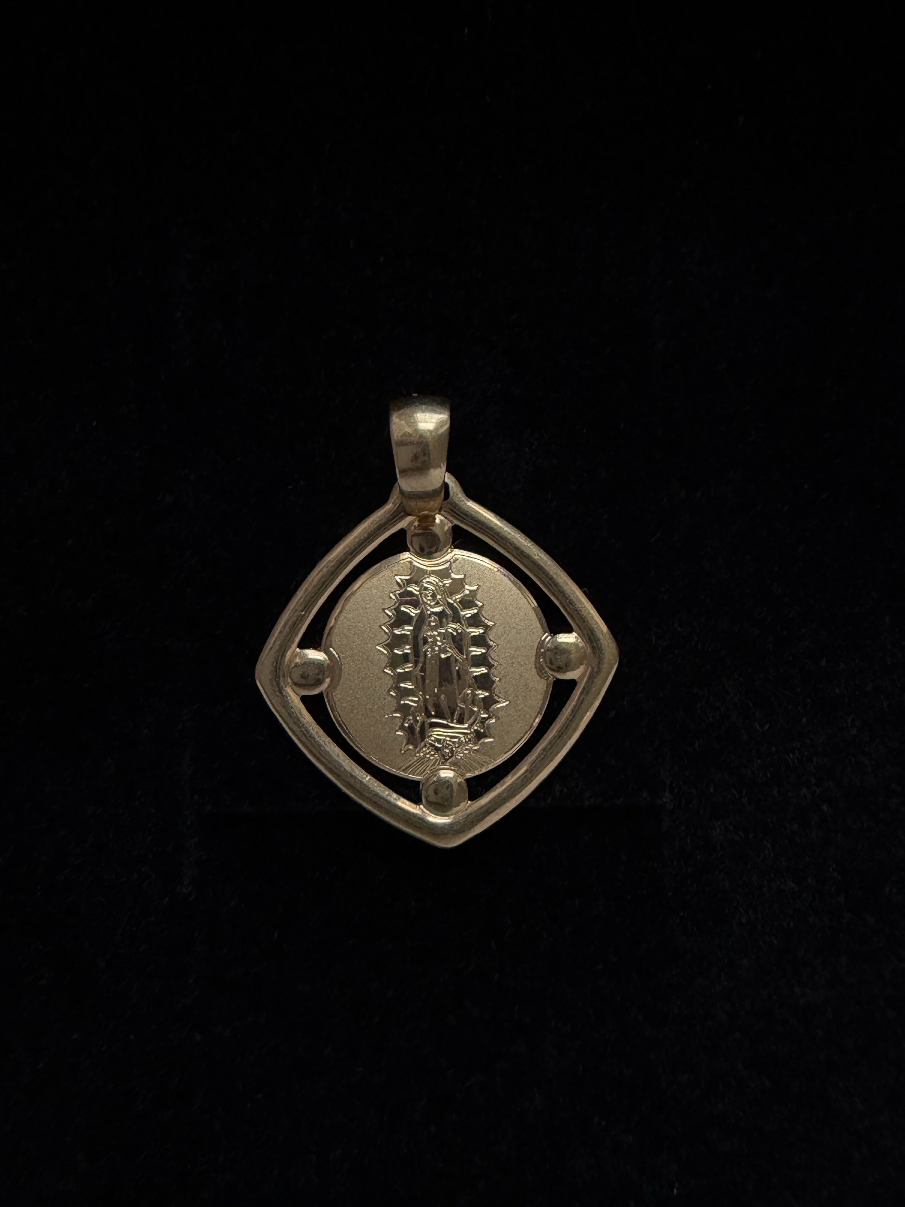Dije Virgen de Guadalupe Oro 18K Italiano