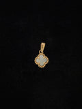 18K Gold V.C White Pendant - 0.72 g