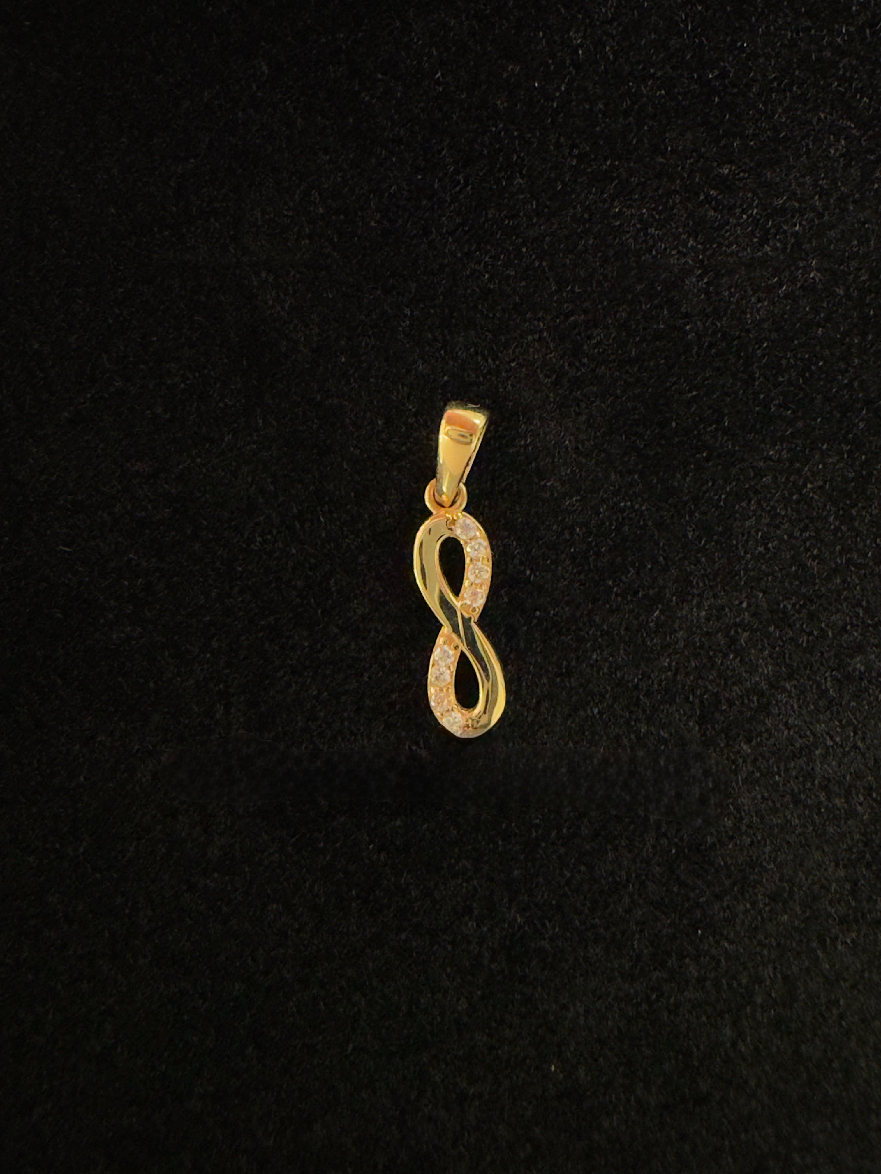 Dije Infinito Oro 18K Italiano 0.58 g