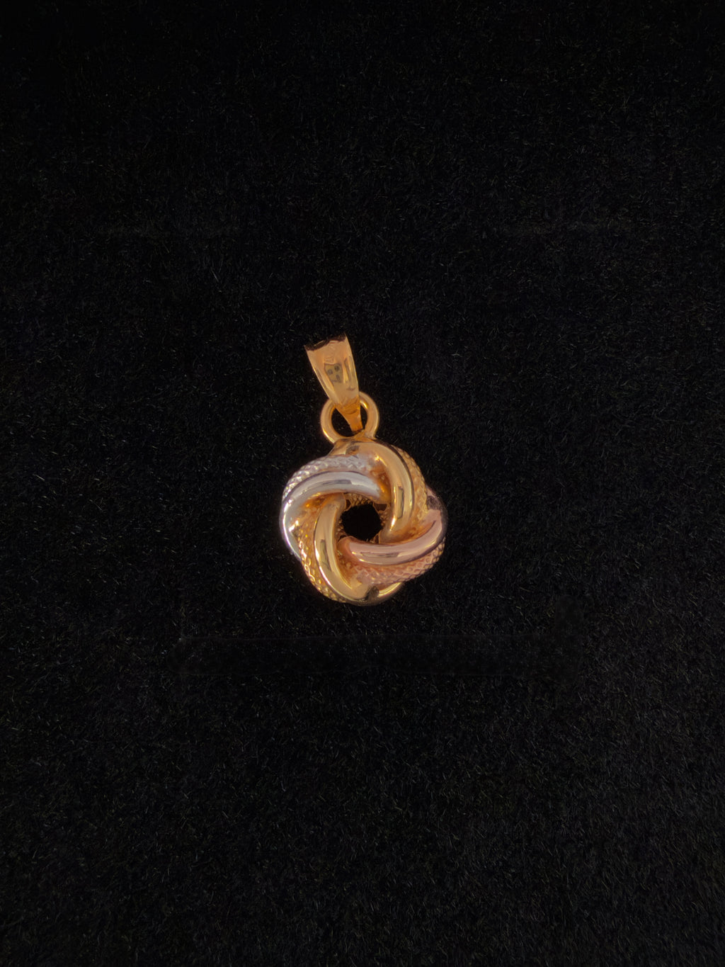 Dije Nudo 3 Colores Oro 18K Italiano 0.62  g