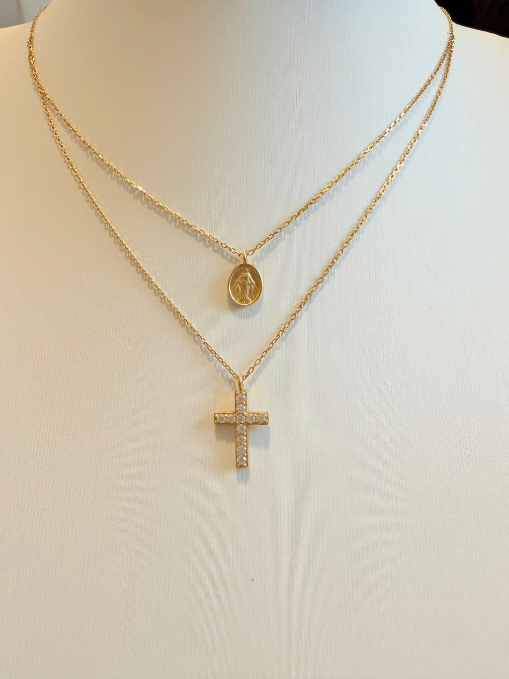 18K Gold Women’s Double Religious Necklace with White Zirconia Pendant – 2.73 g
