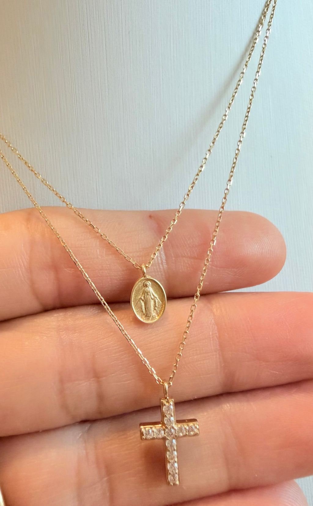 18K Gold Women’s Double Religious Necklace with White Zirconia Pendant – 2.73 g