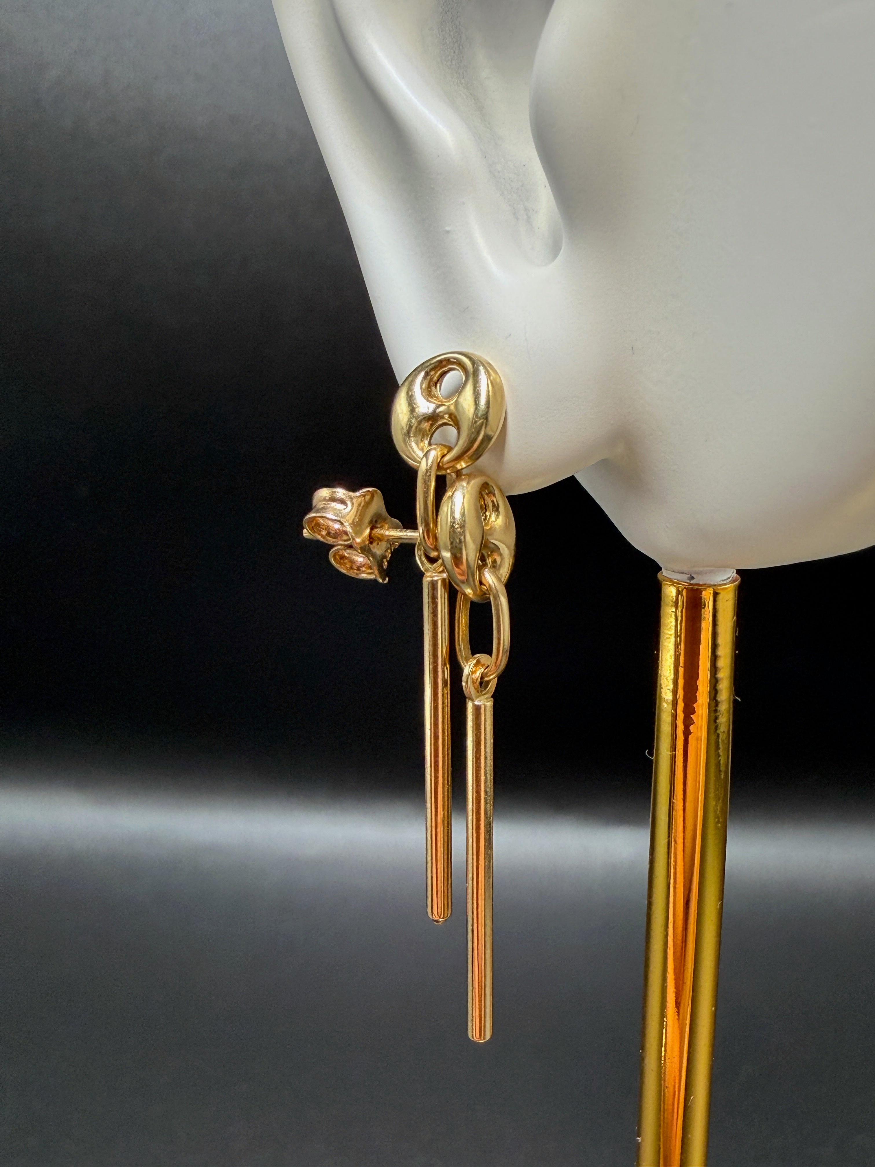 18K Gold Gucci Link Hoop Earrings – 1.77 g