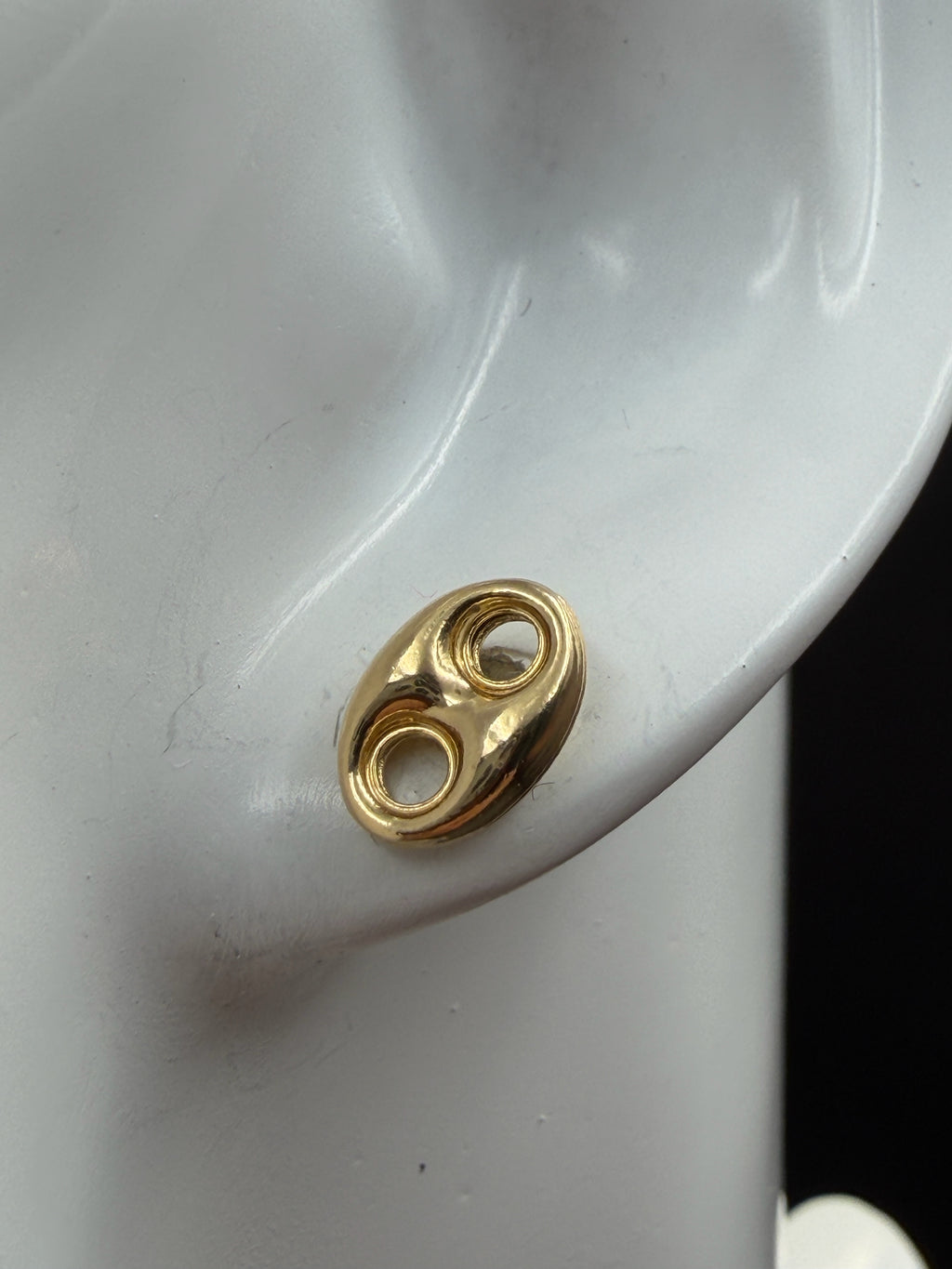 18K Gold Gucci Stud Earrings