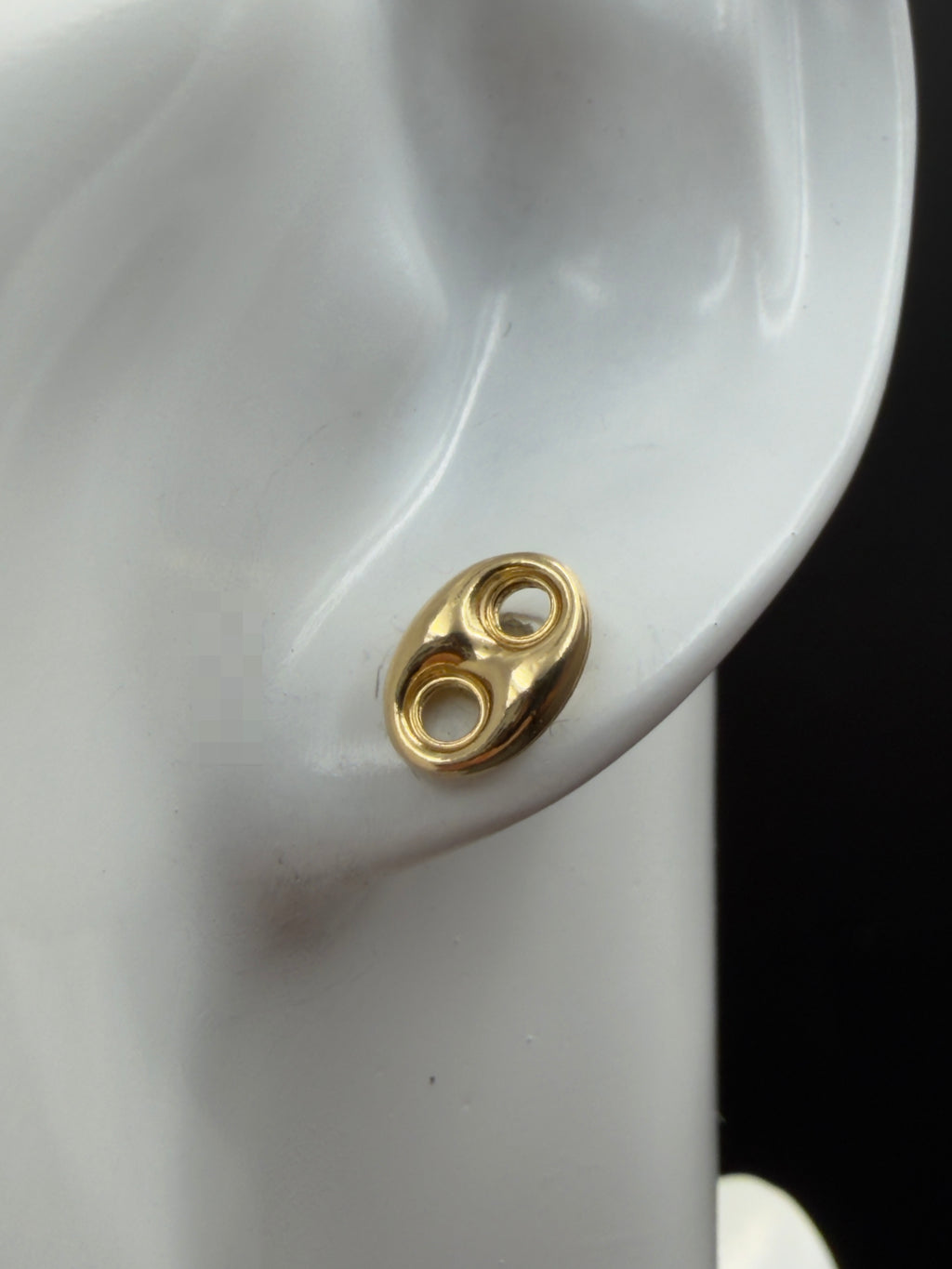 18K Gold Gucci Stud Earrings