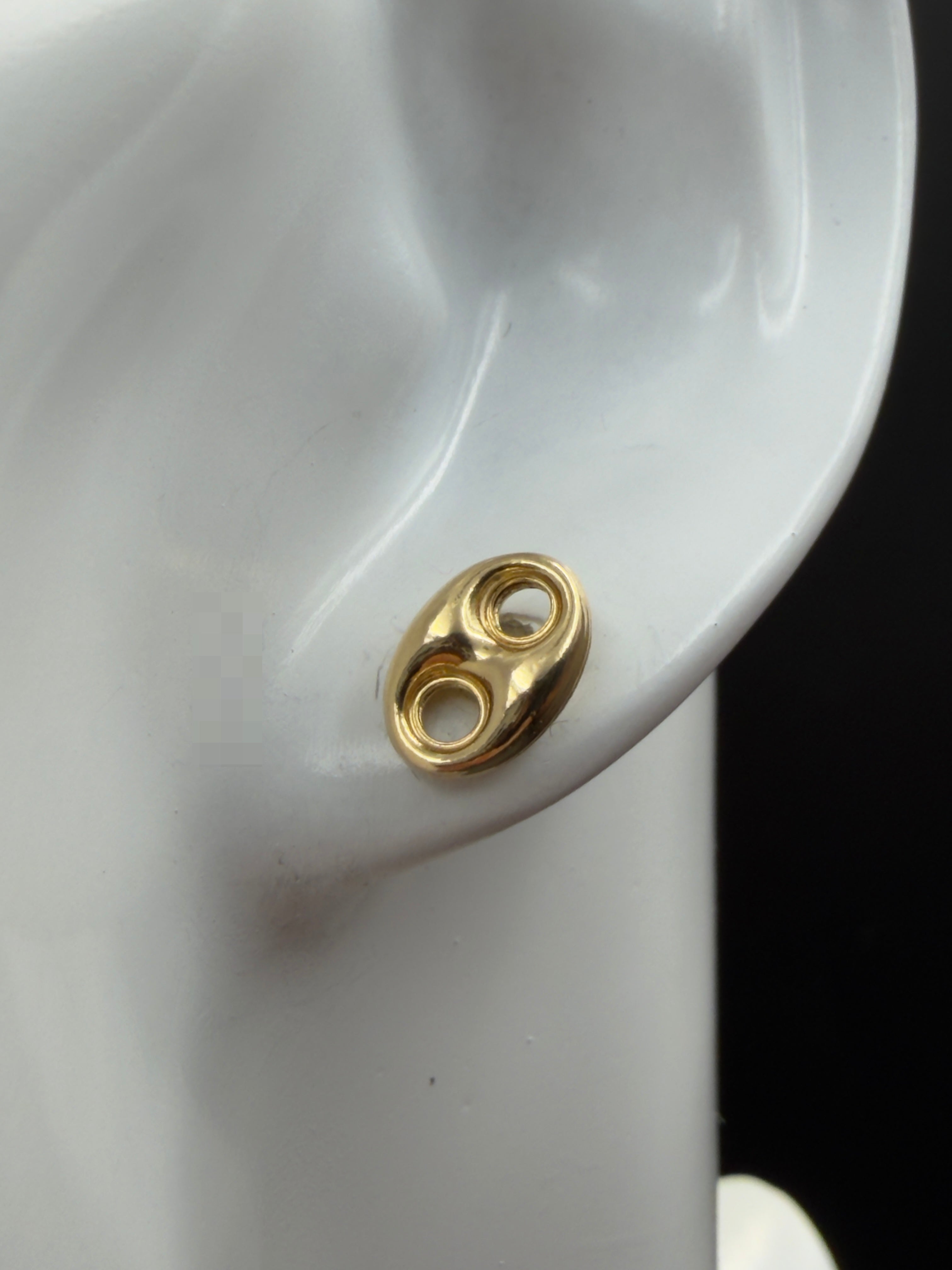 18K Gold Gucci Stud Earrings