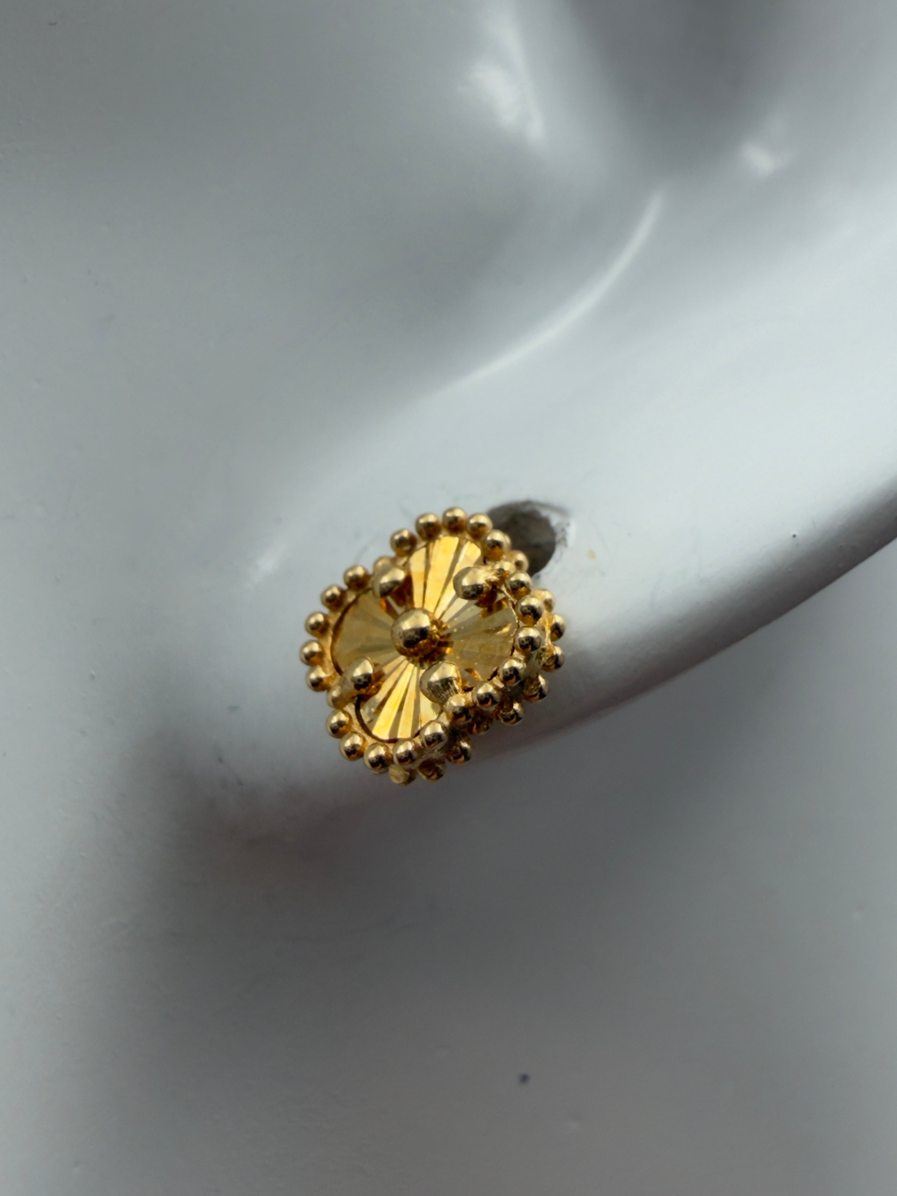 18K Gold V.C Stud Earrings