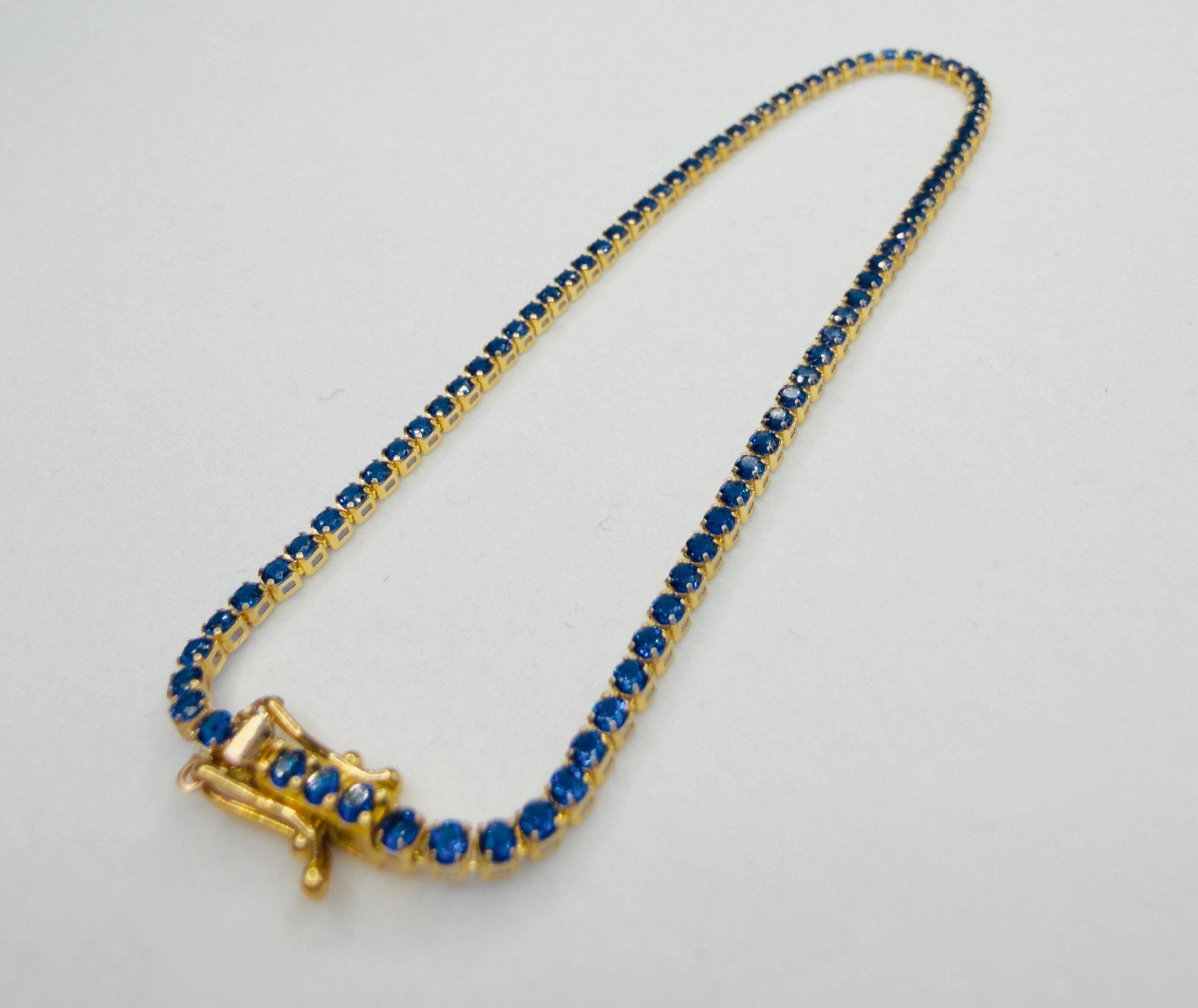 Pulsera estilo Tenis Oro 18K