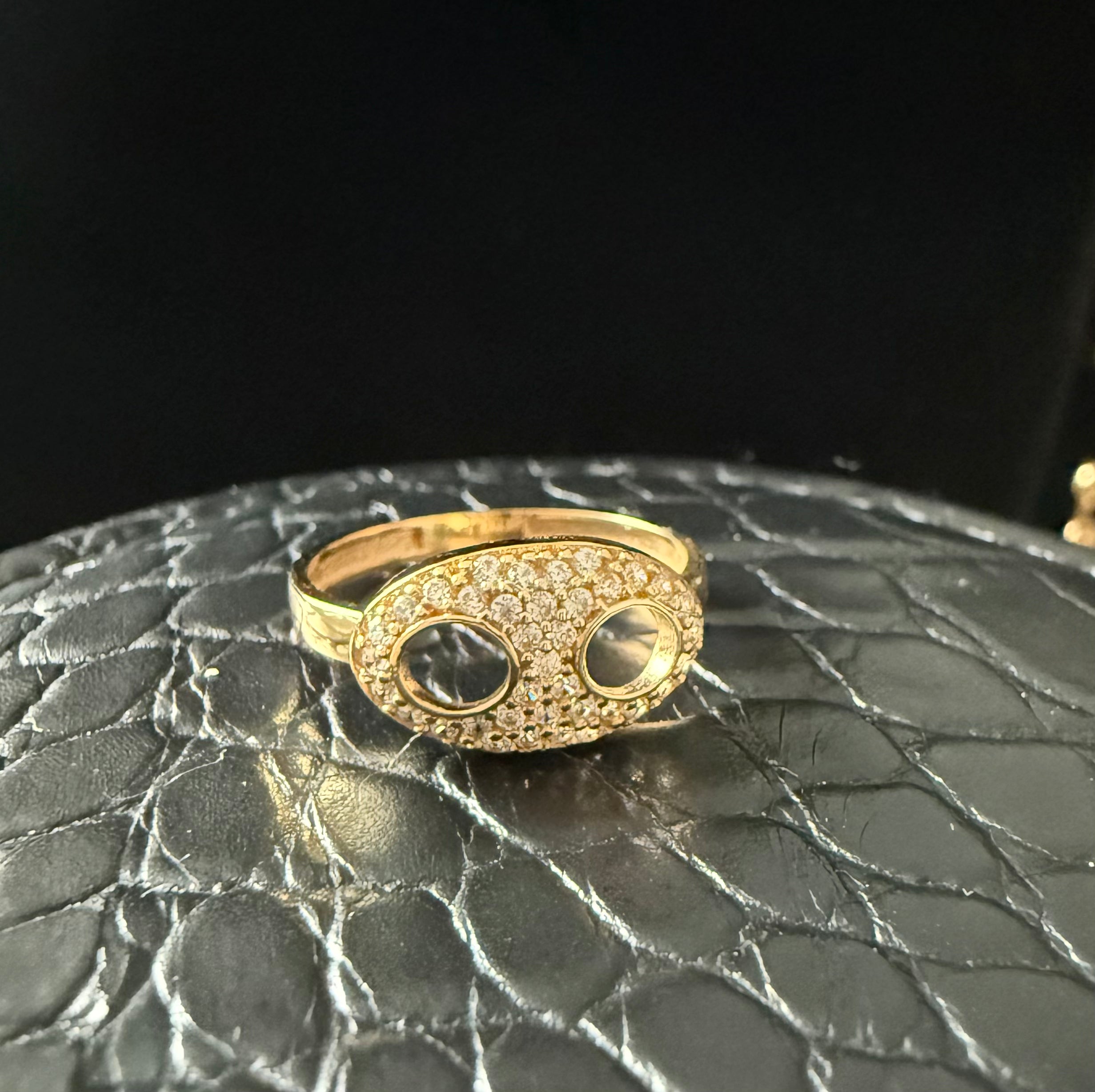 Anillo Gucci Zirconia Blanca Oro 18K Italiano 2  g