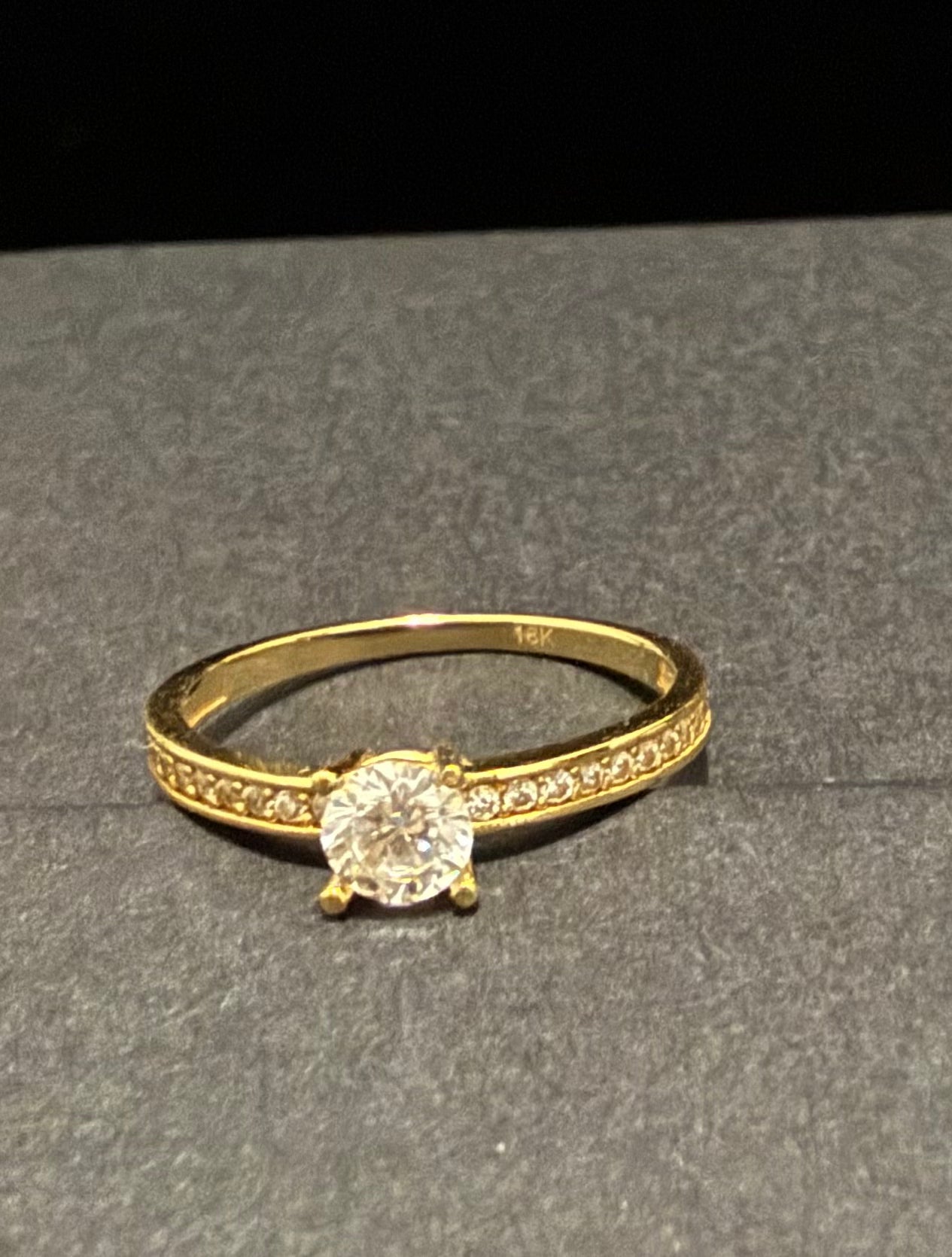 Anillo Compromiso Zirconia Blanca Oro 18K Italiano 1.88  g