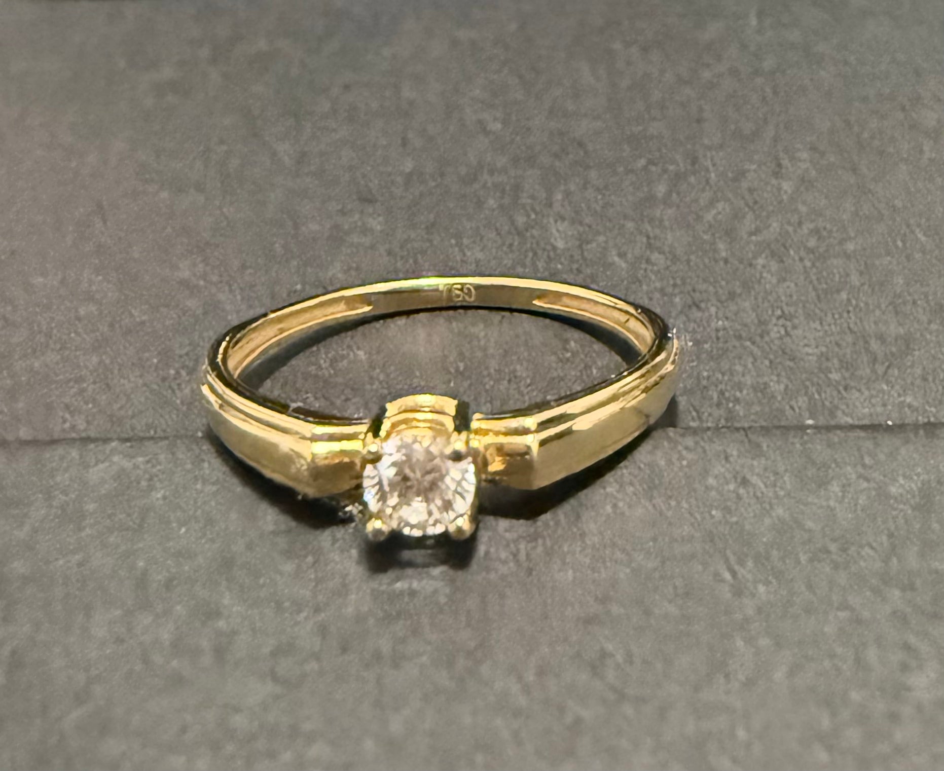 Anillo Compromiso Zirconia Blanca Oro 18K Italiano 1.60  g