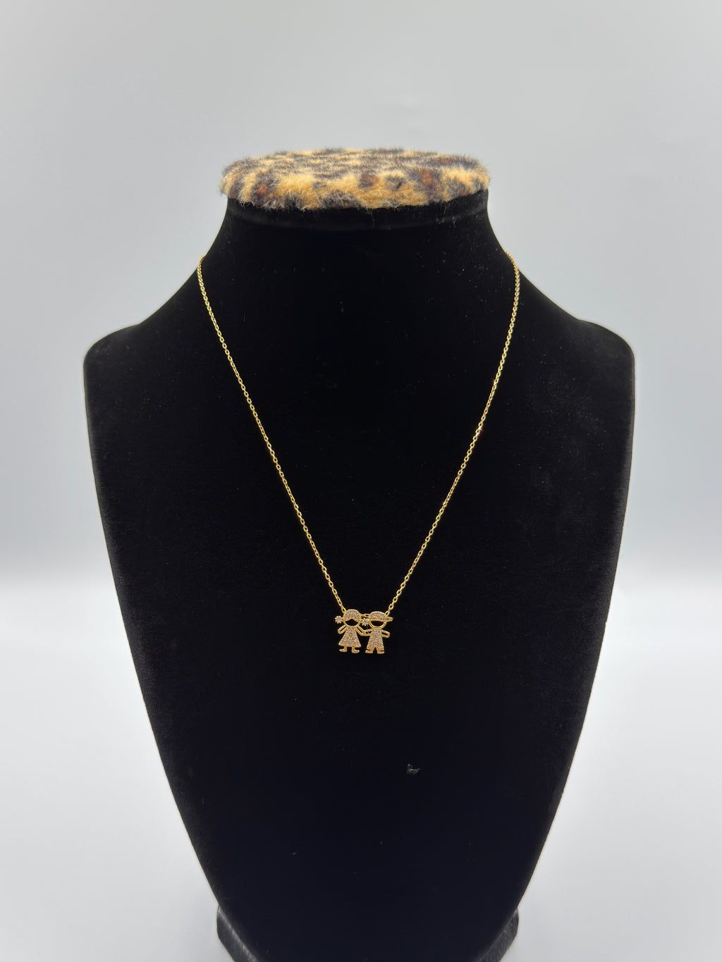 18K Gold Women’s Necklace with Sisters White Zirconia Pendant – 2.85 g
