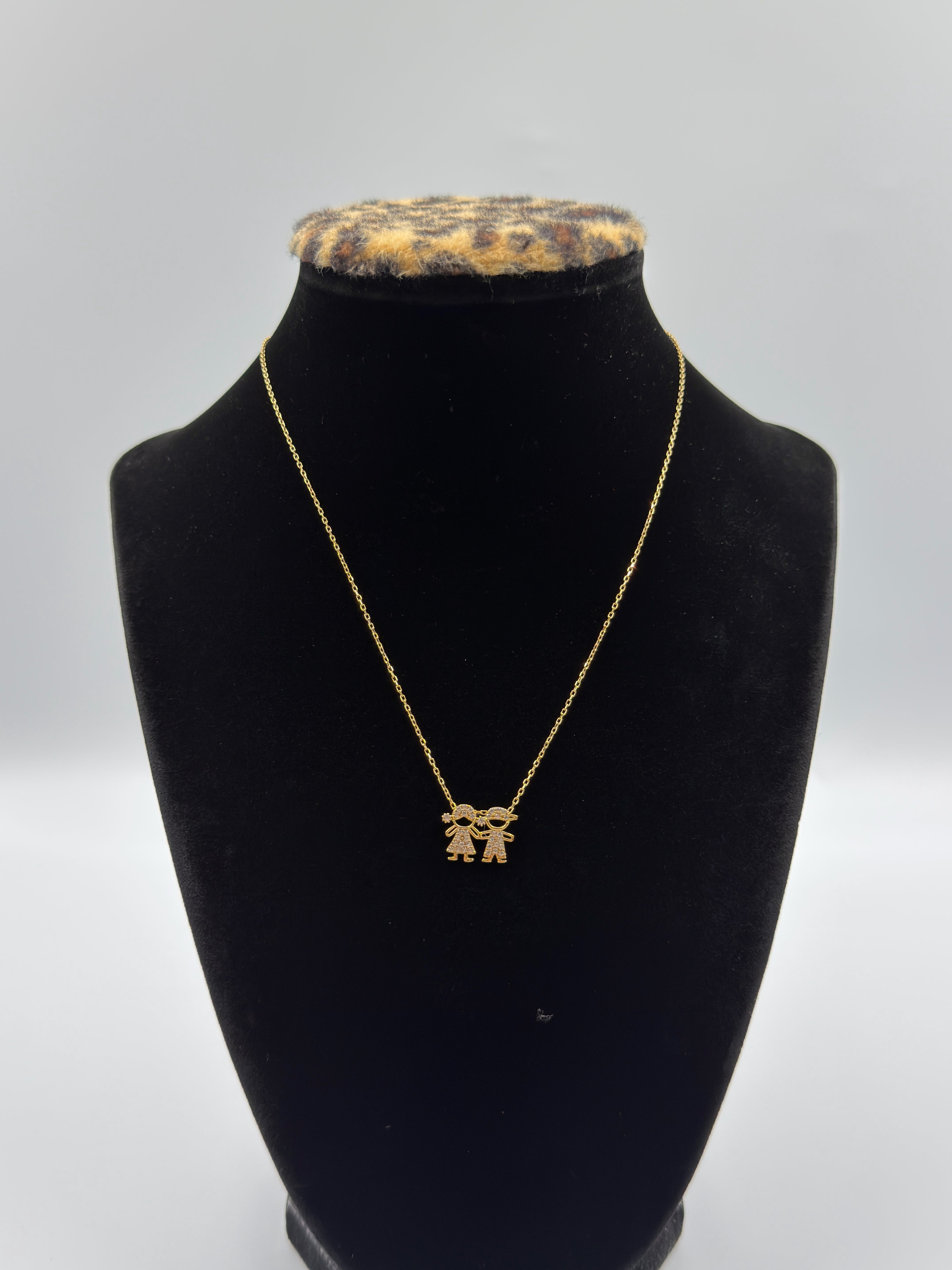18K Gold Women’s Necklace with Sisters White Zirconia Pendant – 2.85 g