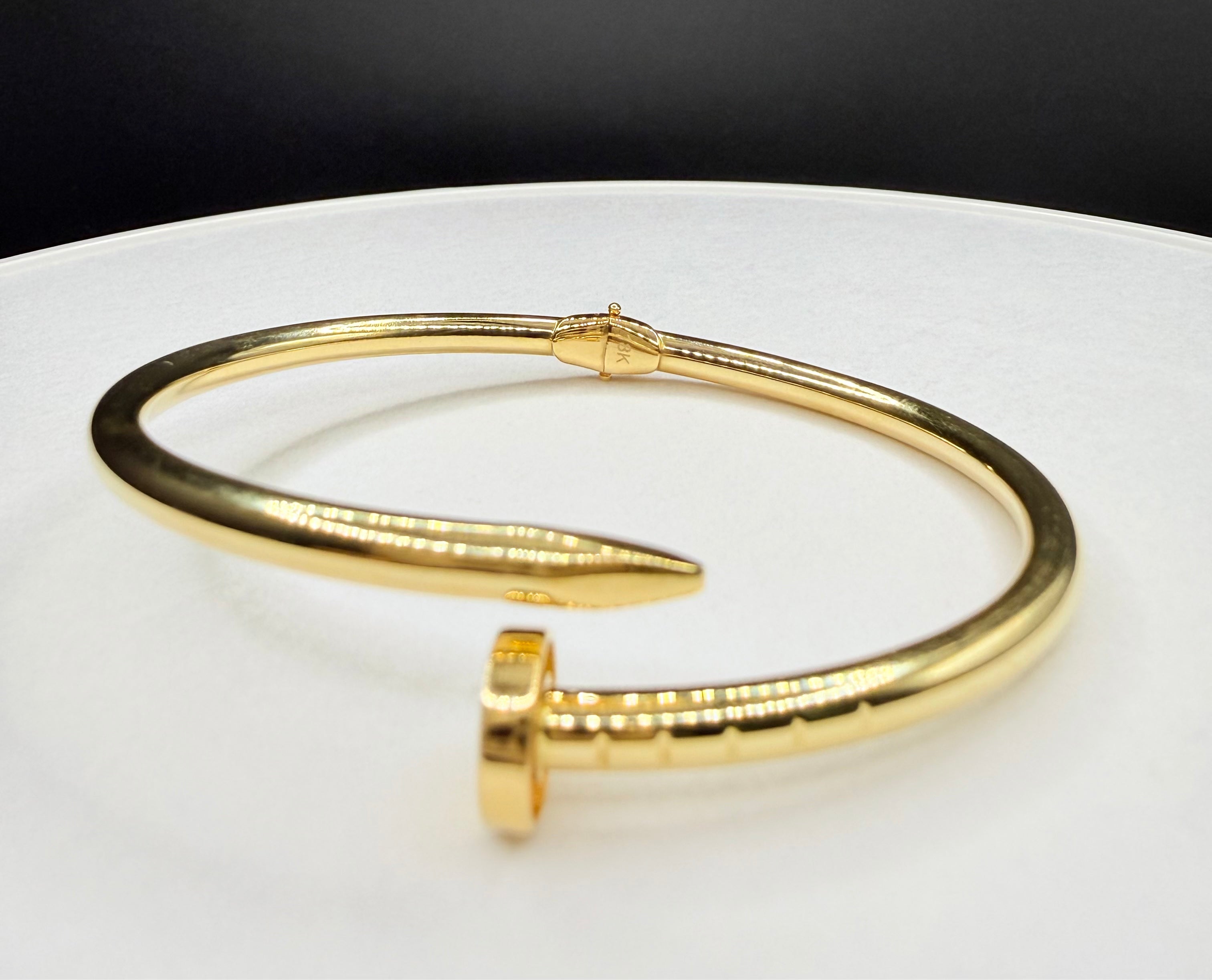 Aro Clavo Oro 18K 11.02 g