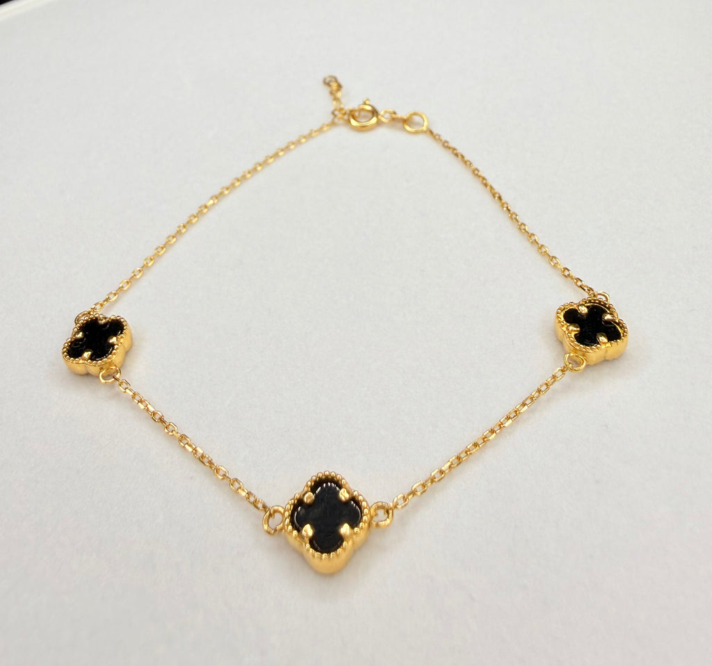 18K Gold V.C Bracelet - 2.93 g