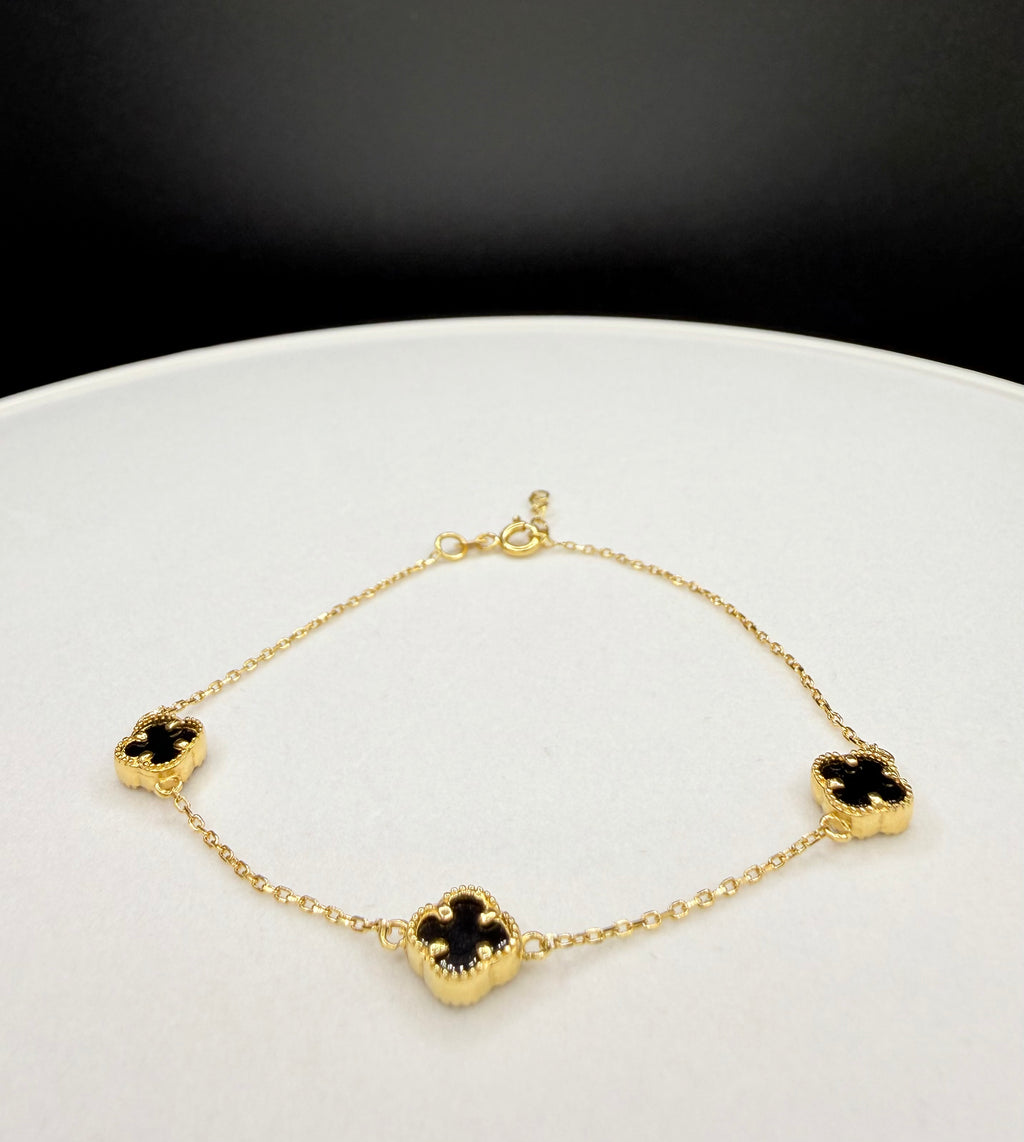 18K Gold V.C Bracelet - 2.93 g