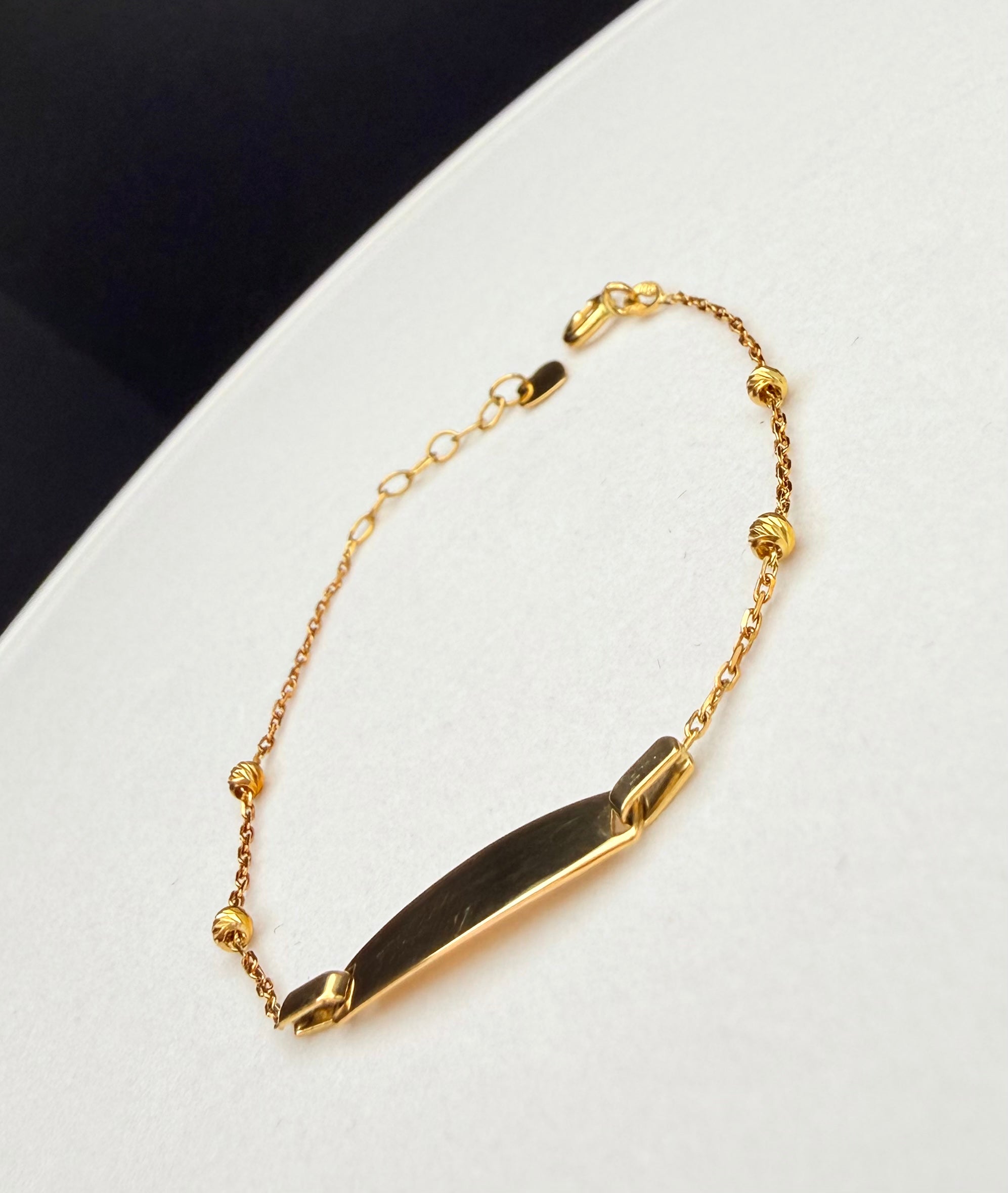 Esclava Placa Bebé Oro 18K 1.73 g