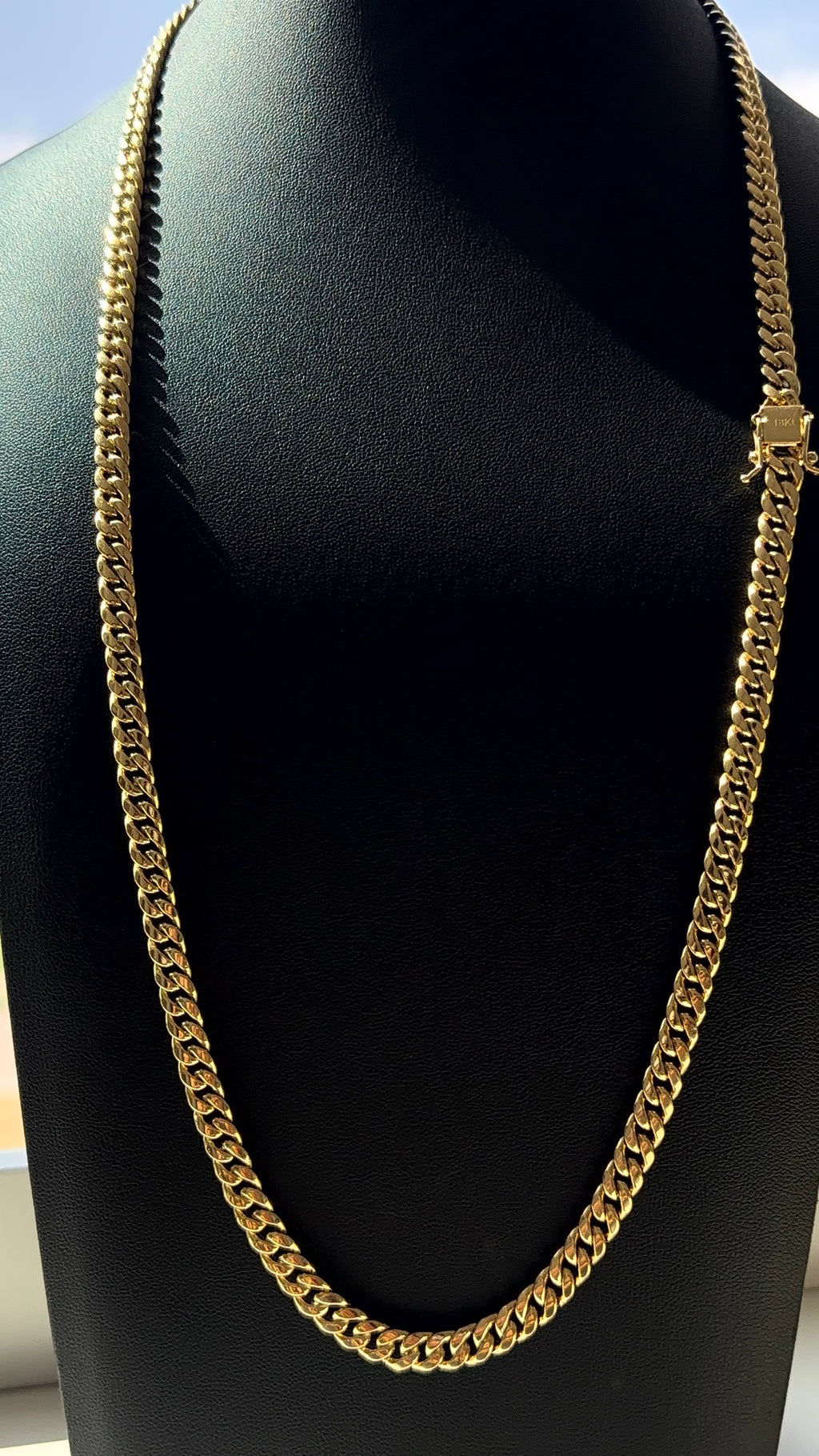 18K Gold Cuban Link Chain with Box Clasp – 35.07g