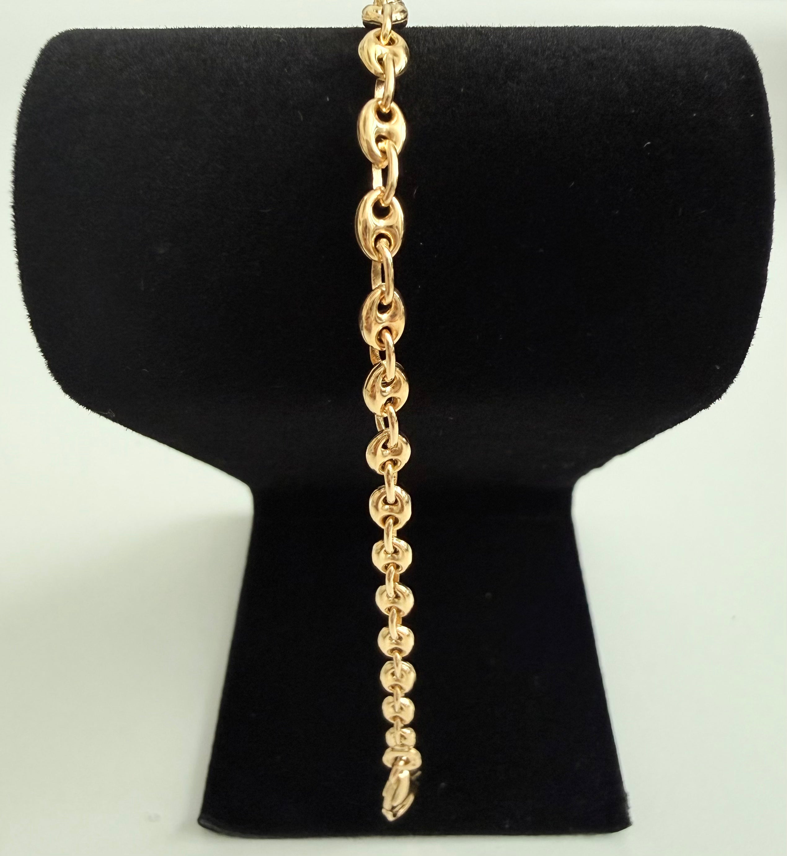18K Gold Gucci Bracelet – 4.41g