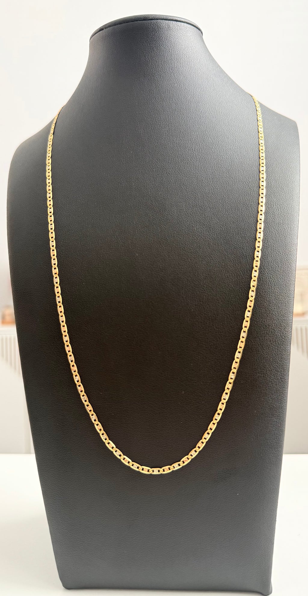 18K Gold Three-Tone Flat Gucci Link Chain – 2.48 g