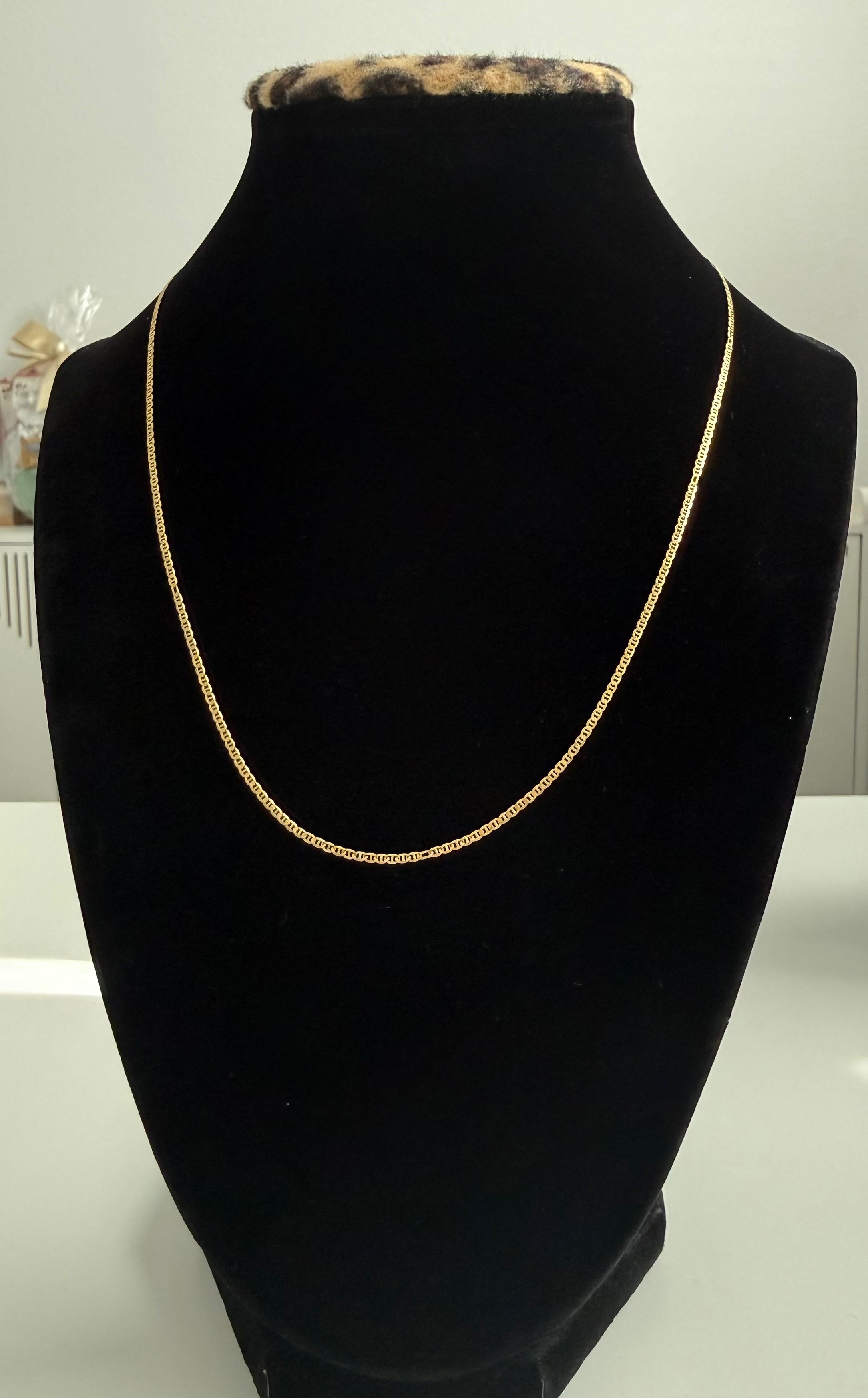 18K Gold Flat Gucci Link Chain – 1.79 g