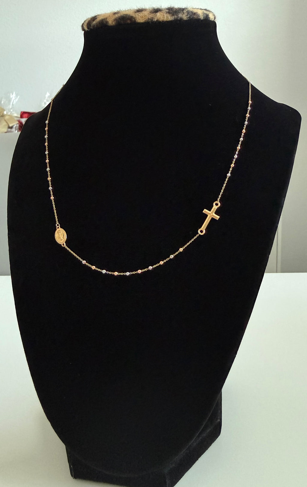 18K Gold Three - Tone Women’s Closed Rosary Necklace – 2.61 g
