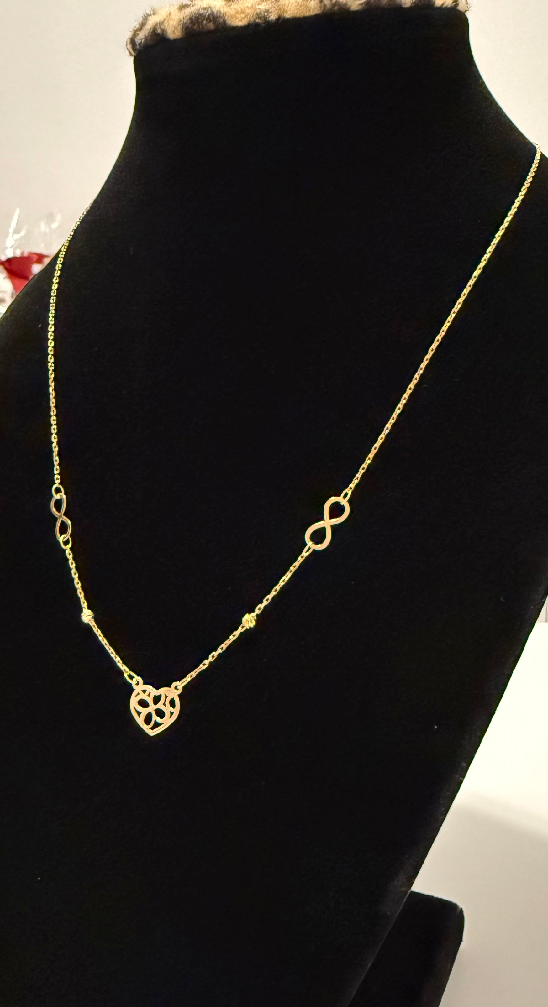 18K Gold Women’s Necklace with Heart & Infinity Pendant – 2.18 g