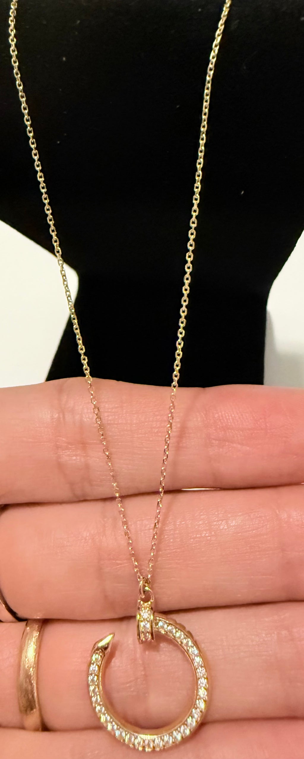 18K Gold Women’s Necklace with White Zirconia Pendant – 2.62 g