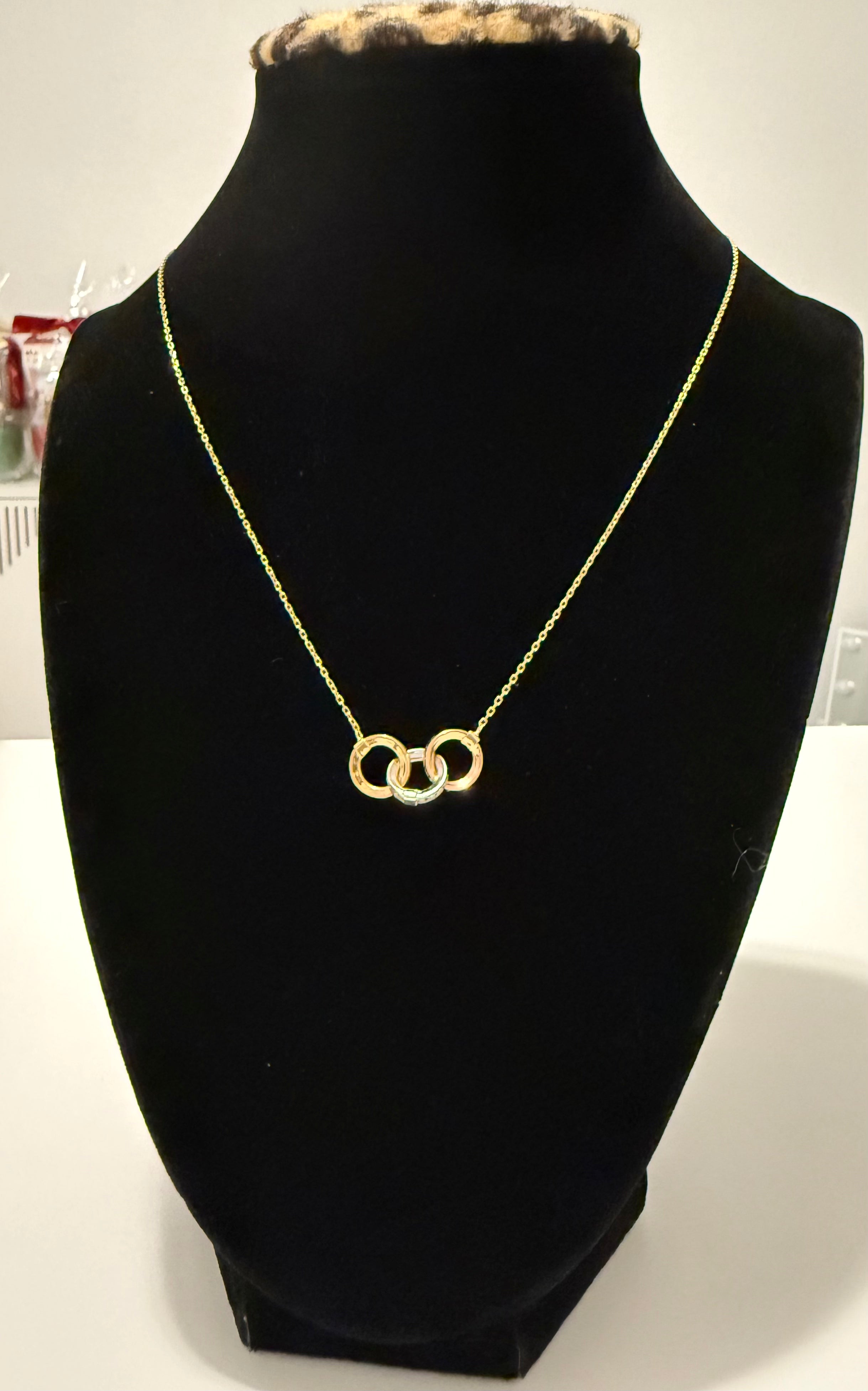 18K Gold Three - Tone Women’s Necklace with Pendant – 2.78 g