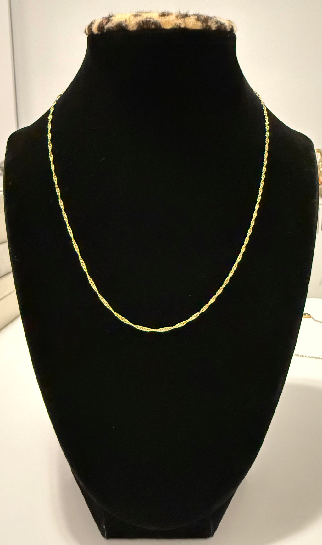 18K Gold Singapore Chain – 1.56 g