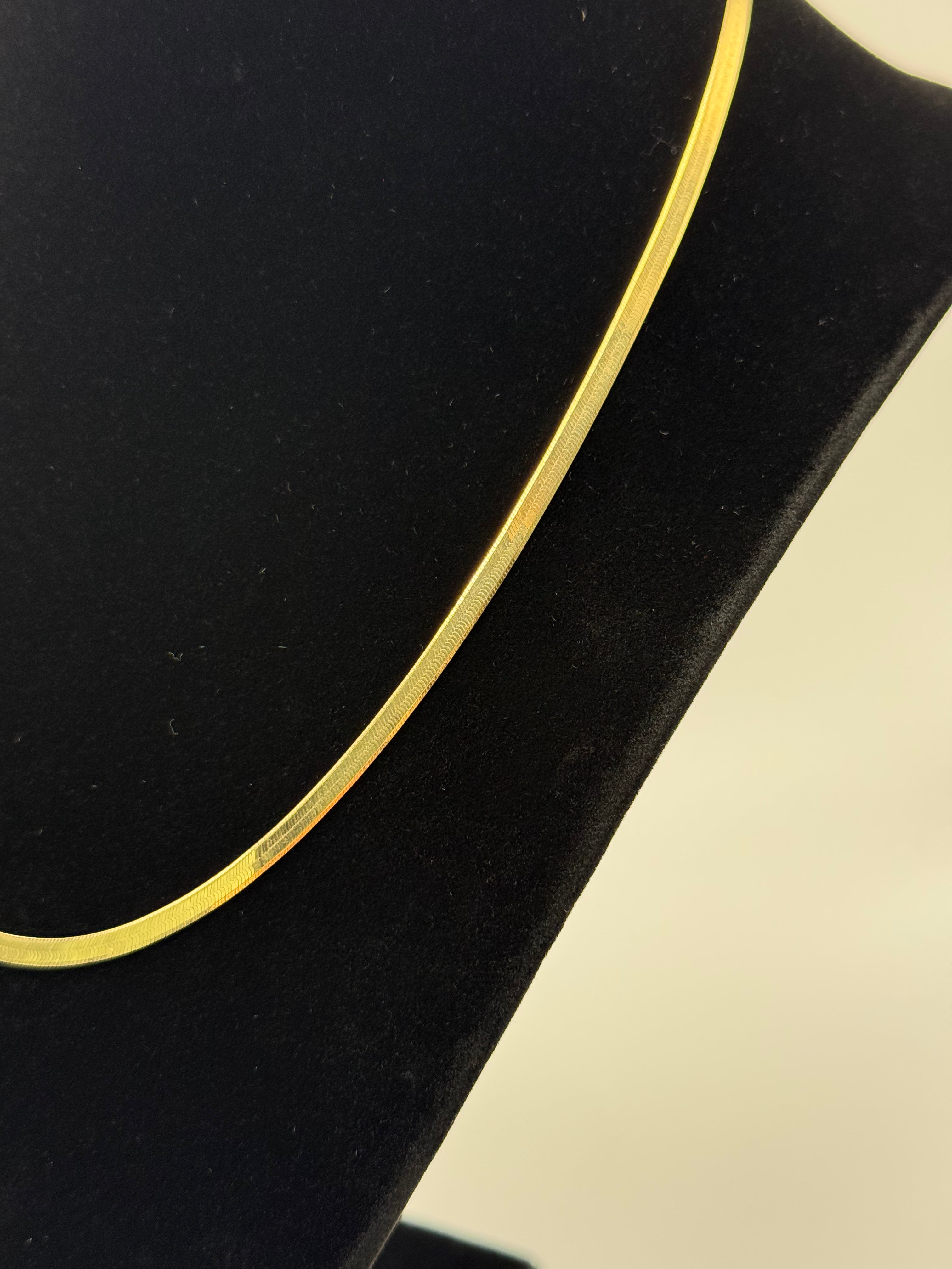 18K Gold Mirror Necklace – 6.16 g