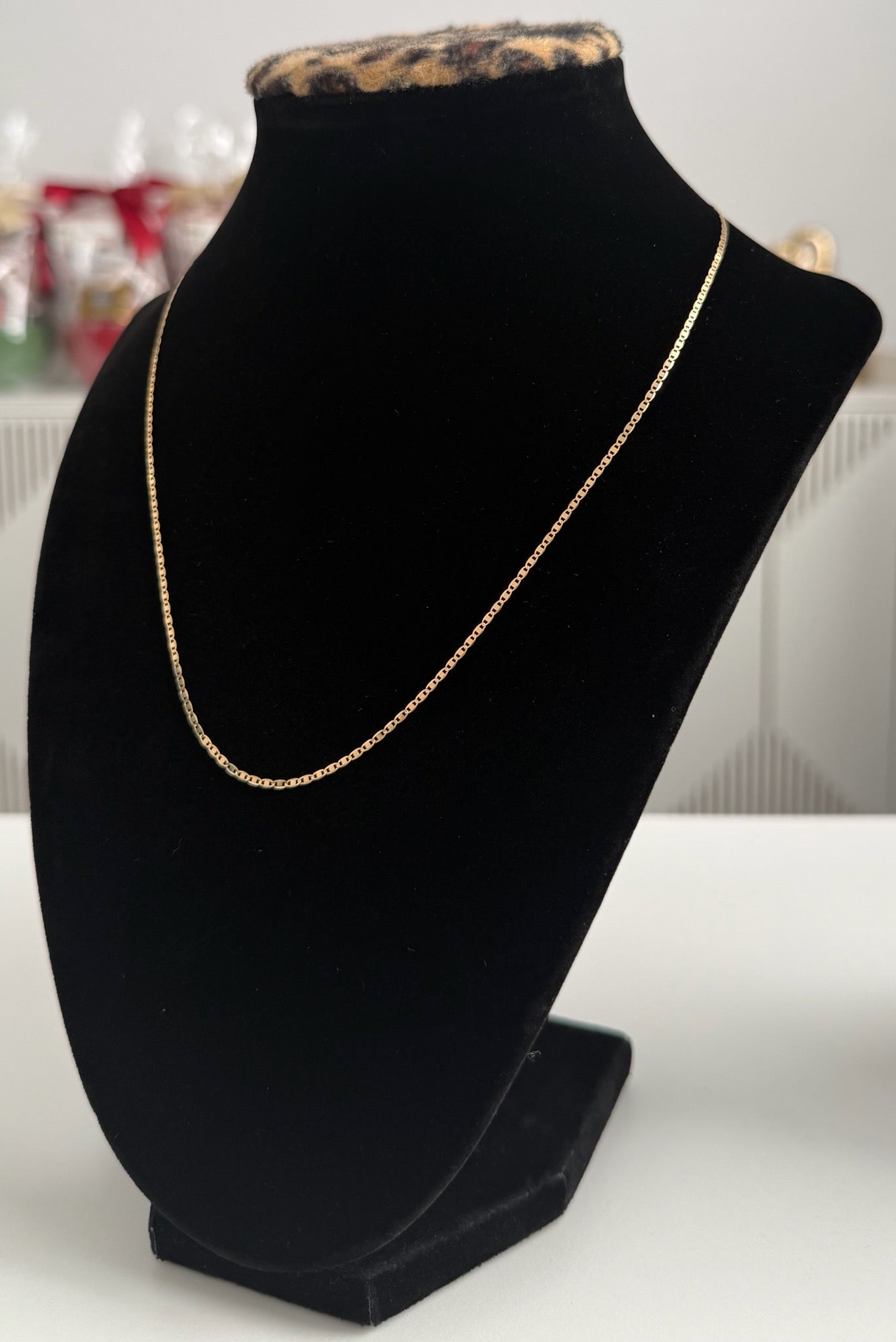 18K Gold Flat Gucci Link Chain – 1.43 g