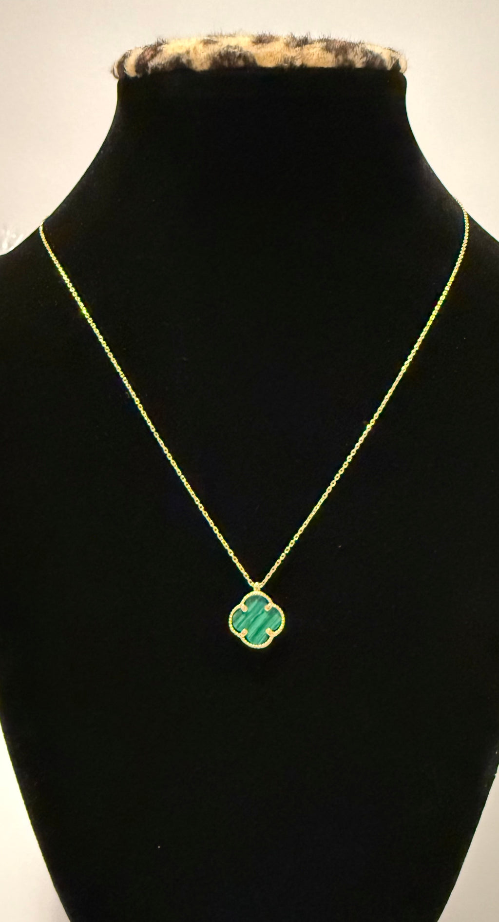18K Gold V.C Green Chain - 2.45 g